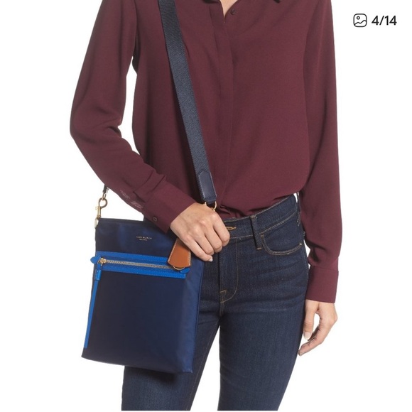 Tory Burch 'Perry' Nylon Swingpack Crossbody Bag Royal Navy Blue. Pre-Owned - Picture 4 of 13